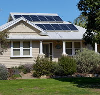 Holistic Haven - Southport Accommodation