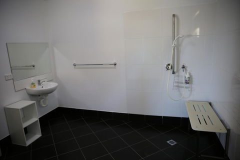 Honeybee - Country Accommodation - Southport Accommodation 2