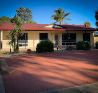 Hooterville - Southport Accommodation