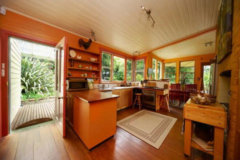 JILLS RETREAT LEURA/KATOOMBA - Southport Accommodation 2
