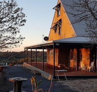Jinji's Edge Escape - Southport Accommodation