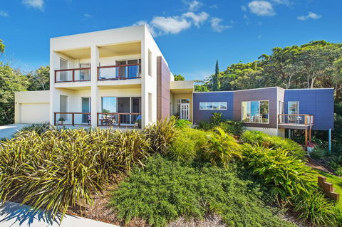 Kilala - Executive Home - Southport Accommodation 1