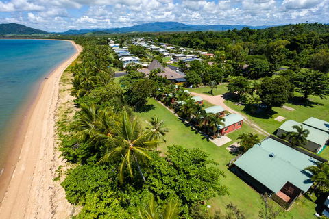 King Reef Beach House - Southport Accommodation 0