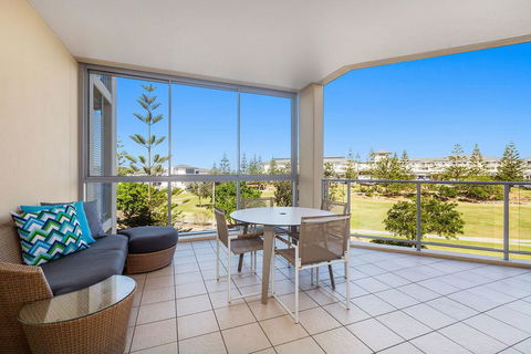 KINGSCLIFF COAST CULTURE 1208 - Southport Accommodation 0