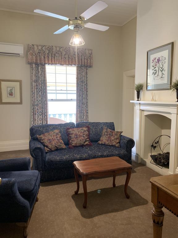Dundonnell ACT Southport Accommodation