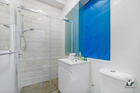 KOZYGURU Kings Cross SKY GARDEN Studio CBD - Southport Accommodation 0