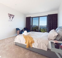 La vie Luxury Bay view - Southport Accommodation