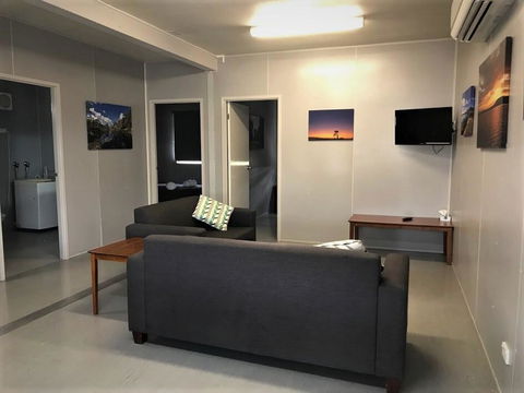 Lake Callide Retreat - Southport Accommodation 1