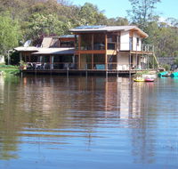 Lakeside Lodge Armidale - Southport Accommodation