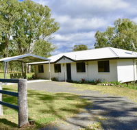 Lazyu - Southport Accommodation