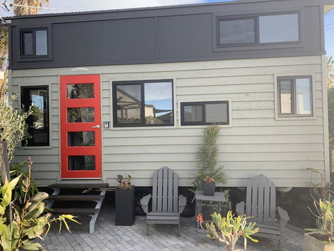 LH@LBH (Little House @ Little Blow Hole) - Southport Accommodation 1
