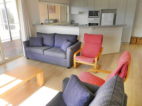 LIFE'S A BEACH - Southport Accommodation 1