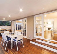 Luxurious Hampton Style 3 Bedroom House - Southport Accommodation