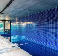 Luxury 2BR Yarra River Views WIFI-Netflix-Pool-Gym - Southport Accommodation