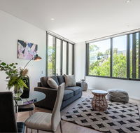 LUXURY APARTMENT / / MOMENTS TO LANE COVE VILLAGE - Southport Accommodation