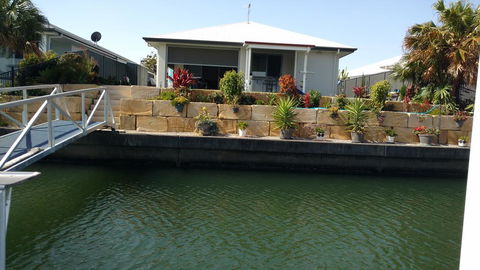 M & T's Waterfront Bed & Breakfast - Southport Accommodation 0