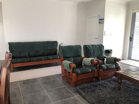 M & T's Waterfront Bed & Breakfast - Southport Accommodation 2