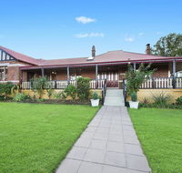 Magnificent COTILLION c1920 Federation Brilliance - Southport Accommodation