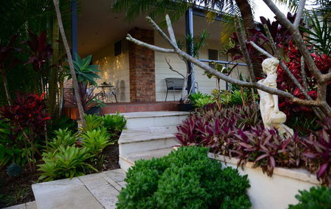 Magnificent Lakeview House - Long Jetty - Southport Accommodation 1