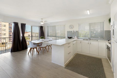 MAINSAIL8- MOOLOOLABA BEACH - Southport Accommodation 2