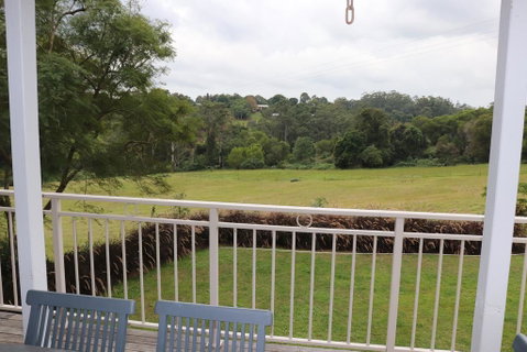 Mapleton Falls Farm House - Southport Accommodation 3