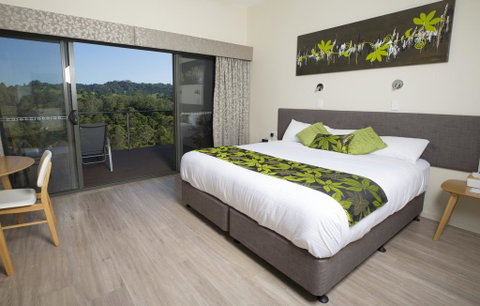 Mapleton Springs - Southport Accommodation 2