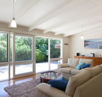 Maryrose - Beautiful close walk to the beach - Southport Accommodation