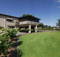Mayfair Motel - Southport Accommodation