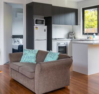 McKenna by Lily Sands - Southport Accommodation