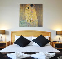 Meadowbrook Hotel Brisbane - Southport Accommodation