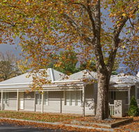 Mews Cottages - Southport Accommodation