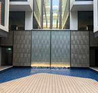 MidnightBraddon Modern Executive Apt Pool Sauna Secure Parking Wine - Southport Accommodation