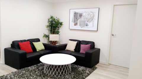 Modern 4-Bedroom House On Cunningham Near Singleton CBD Hunter Valley - Southport Accommodation 1