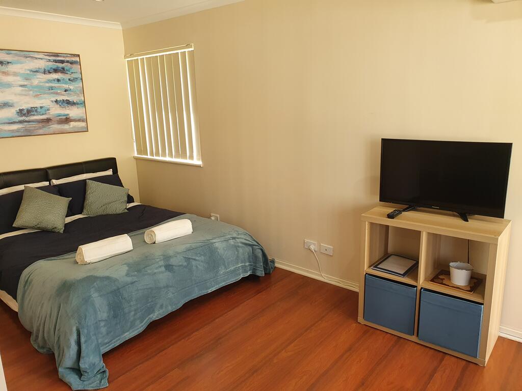 Woodville SA Southport Accommodation