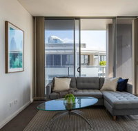 Modern Harbourside Apartment With A View - Accommodation Southport