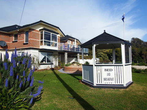 Moonlight Bay B&B Guest House - Southport Accommodation 2