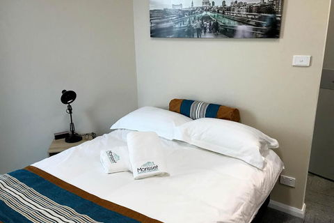Motel Rooms At Morisset Serviced Apartments - Southport Accommodation 1