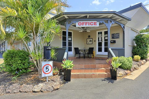 Ned Kelly's Motel - Southport Accommodation 2