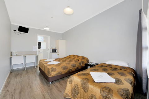 Ned Kelly's Motel - Southport Accommodation 1