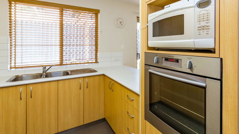 Dowler Apartments Subiaco - Southport Accommodation 27