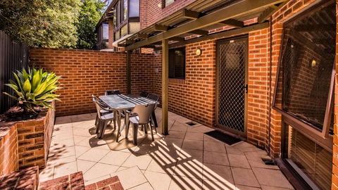 Dowler Apartments Subiaco - Southport Accommodation 38