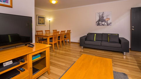 Dowler Apartments Subiaco - Southport Accommodation 5