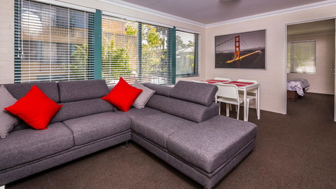Dowler Apartments Subiaco - Southport Accommodation 14