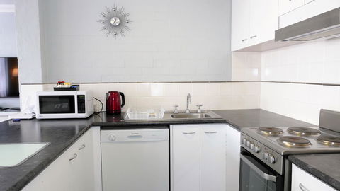 Dowler Apartments Subiaco - Southport Accommodation 44