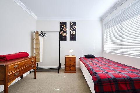 Fremantle Townhouse U/5 - Southport Accommodation 9