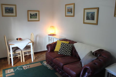Jacaranda Hideaway Bed & Breakfast - Southport Accommodation 6