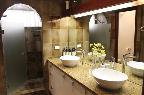 Jacaranda Hideaway Bed & Breakfast - Southport Accommodation 7