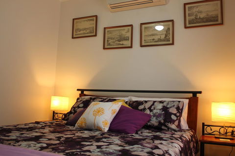 Jacaranda Hideaway Bed & Breakfast - Southport Accommodation 8