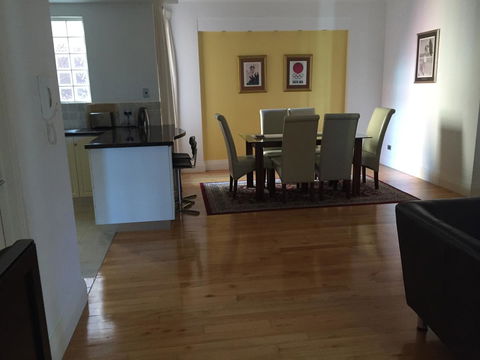 West End District Apartments - Southport Accommodation 16