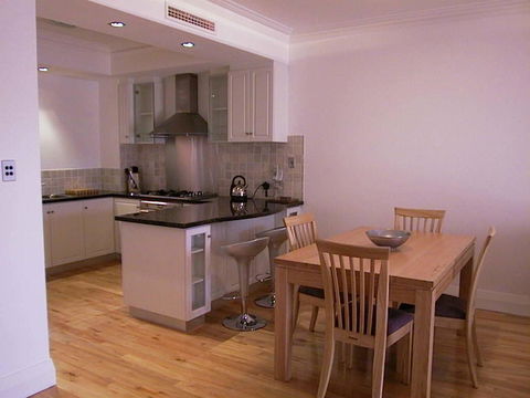 West End District Apartments - Southport Accommodation 21